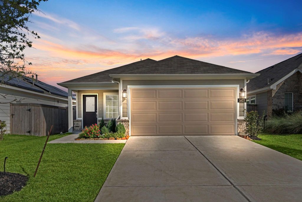 Photo of 5823 Aurora Lane, Fulshear, TX 77441 (MLS # 49515639)