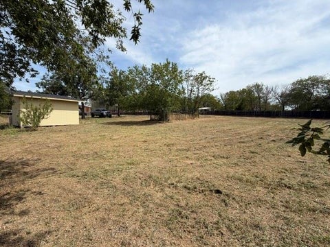 Photo of 707 W Madison Street, Elgin, TX 78621 (MLS # 15842477)