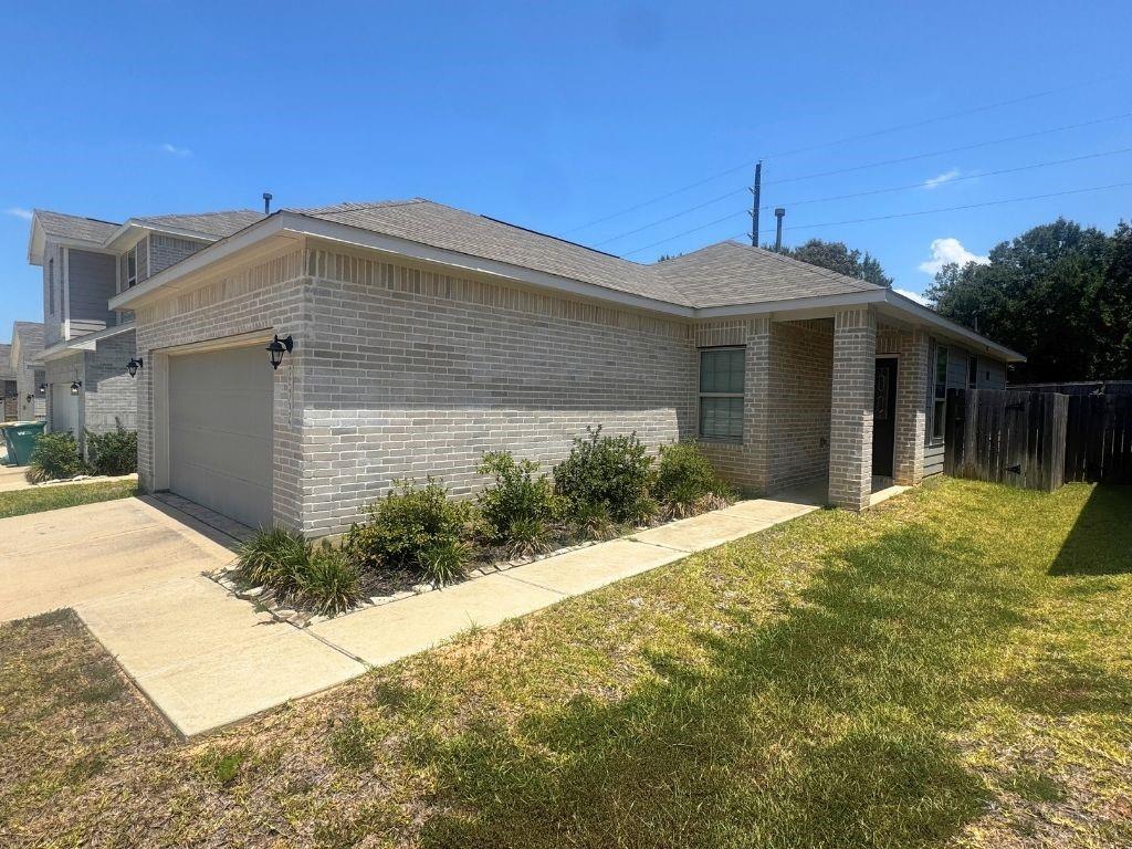 25734 Boxwood Hedge Lane