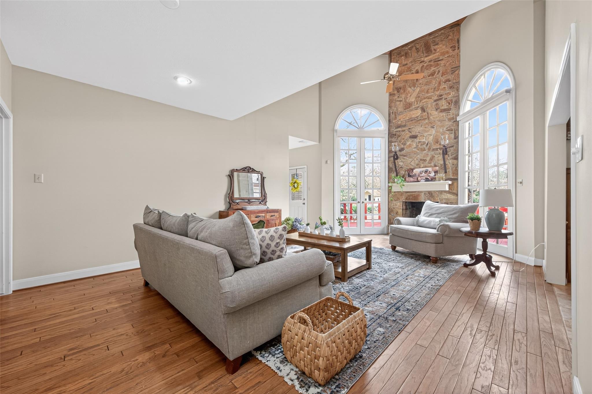 5434 Pine Springs Court