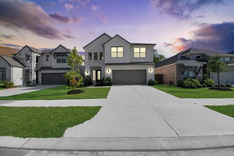Photo of 11227 Burgus Farm Road, Humble, TX 77346 (MLS # 14972201)