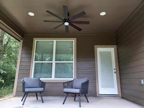 Photo of 11931 Lakeview Manor Drive, Willis, TX 77318 (MLS # 81589409)