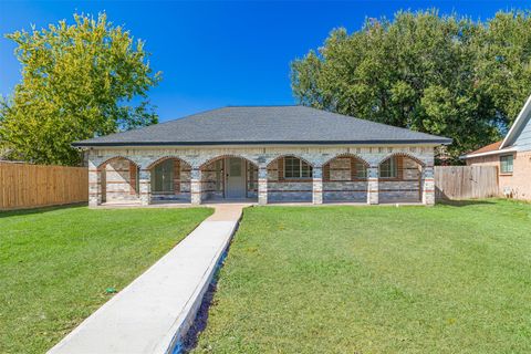 Photo of 2122 Maple Circle, Rosenberg, TX 77471 (MLS # 9697447)
