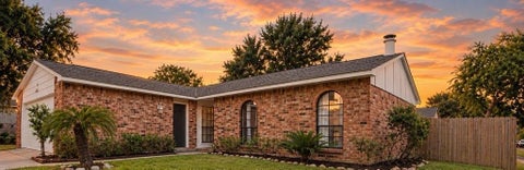 Photo of 17302 S Yorkglen Drive, Houston, TX 77084 (MLS # 40955357)