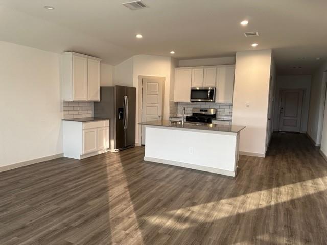 7826 Sleek Flock Lane