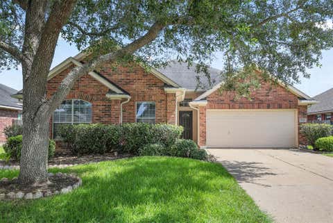 Homes For Rent - 7611 Waterlilly Lane<br/> Pearland, TX 77581