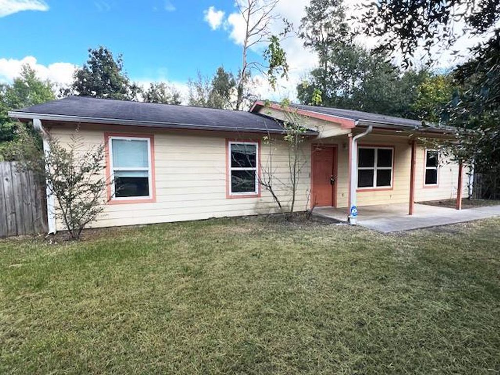 Photo of 1118 Bluebird Avenue, Livingston, TX 77351 (MLS # 44103240)