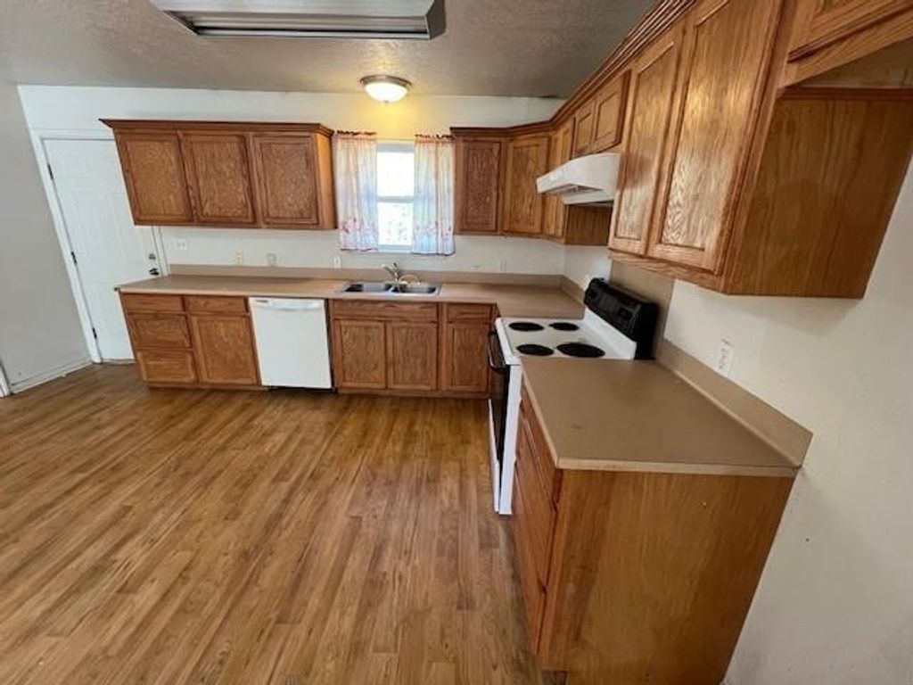 Photo of 1118 Bluebird Avenue, Livingston, TX 77351 (MLS # 44103240)