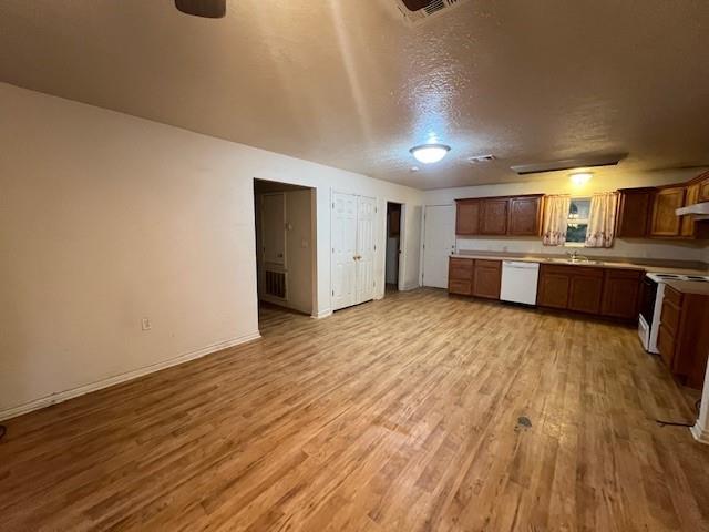 1118 Bluebird Avenue