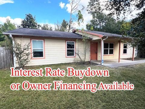 Photo of 1118 Bluebird Avenue, Livingston, TX 77351 (MLS # 44103240)