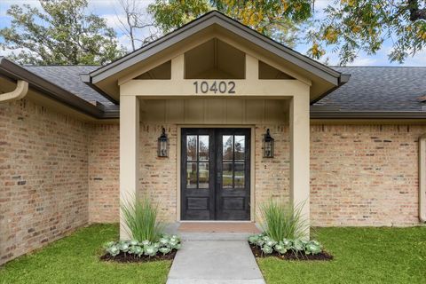 Tiny photo for 10402 Raritan Drive, Houston, TX 77043 (MLS # 20821987)
