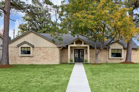 Photo of 10402 Raritan Drive, Houston, TX 77043 (MLS # 20821987)