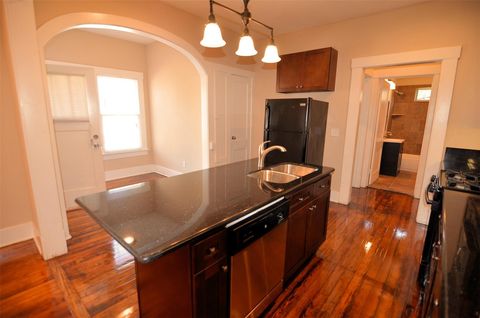 Photo of 1602 Lee Street, Houston, TX 77009 (MLS # 64386850)