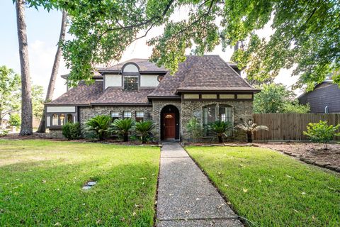 Photo of 19830 Atascocita Pines Drive, Humble, TX 77346 (MLS # 43140847) Photo of 19830 Atascocita Pines Drive, Humble, TX 77346 (MLS # 43140847)