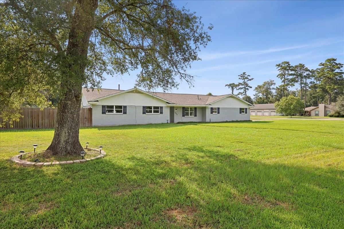13525 Leaning Oaks Drive