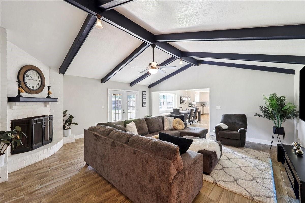 13525 Leaning Oaks Drive