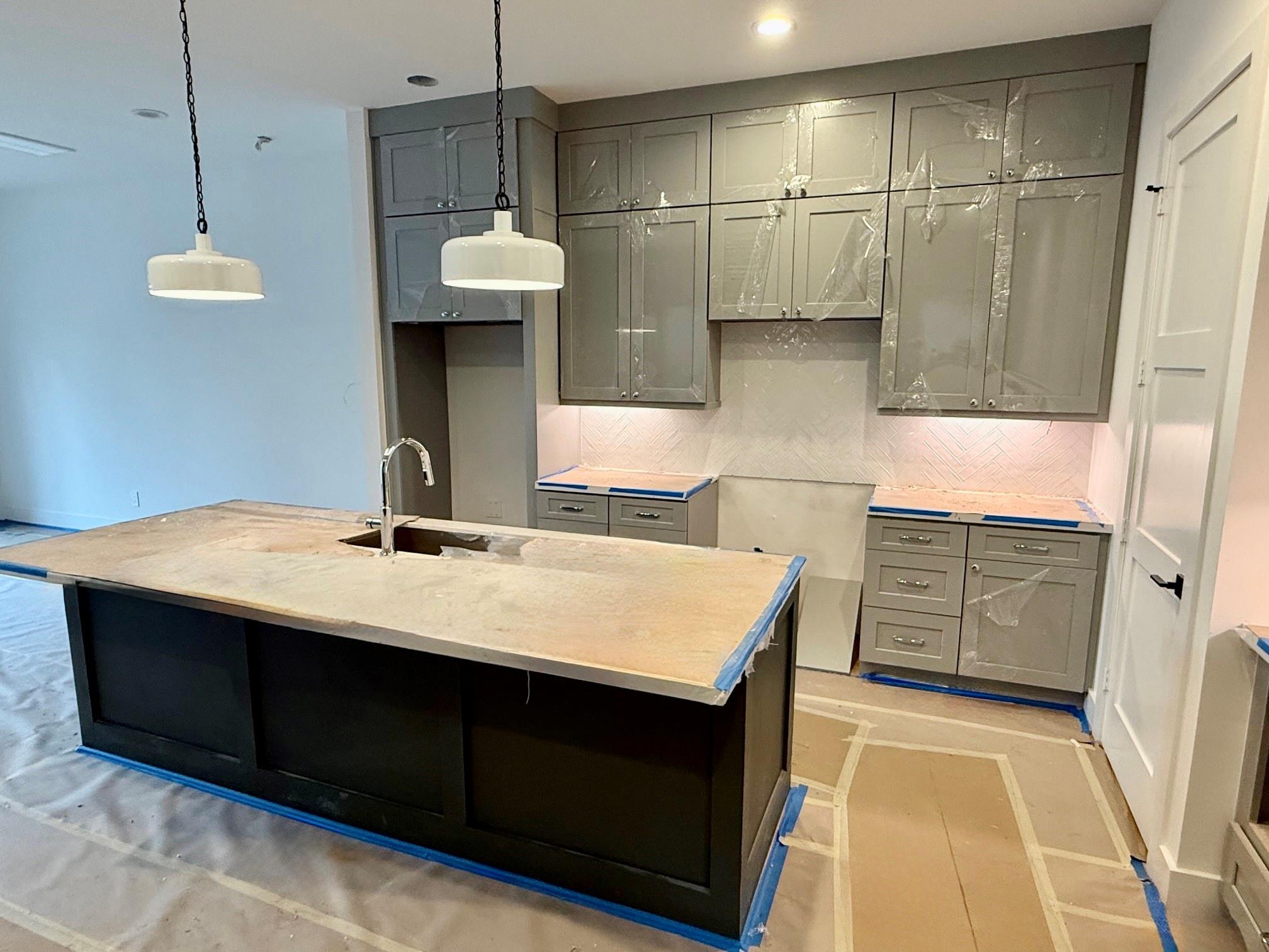 2713 Beauchamp Street