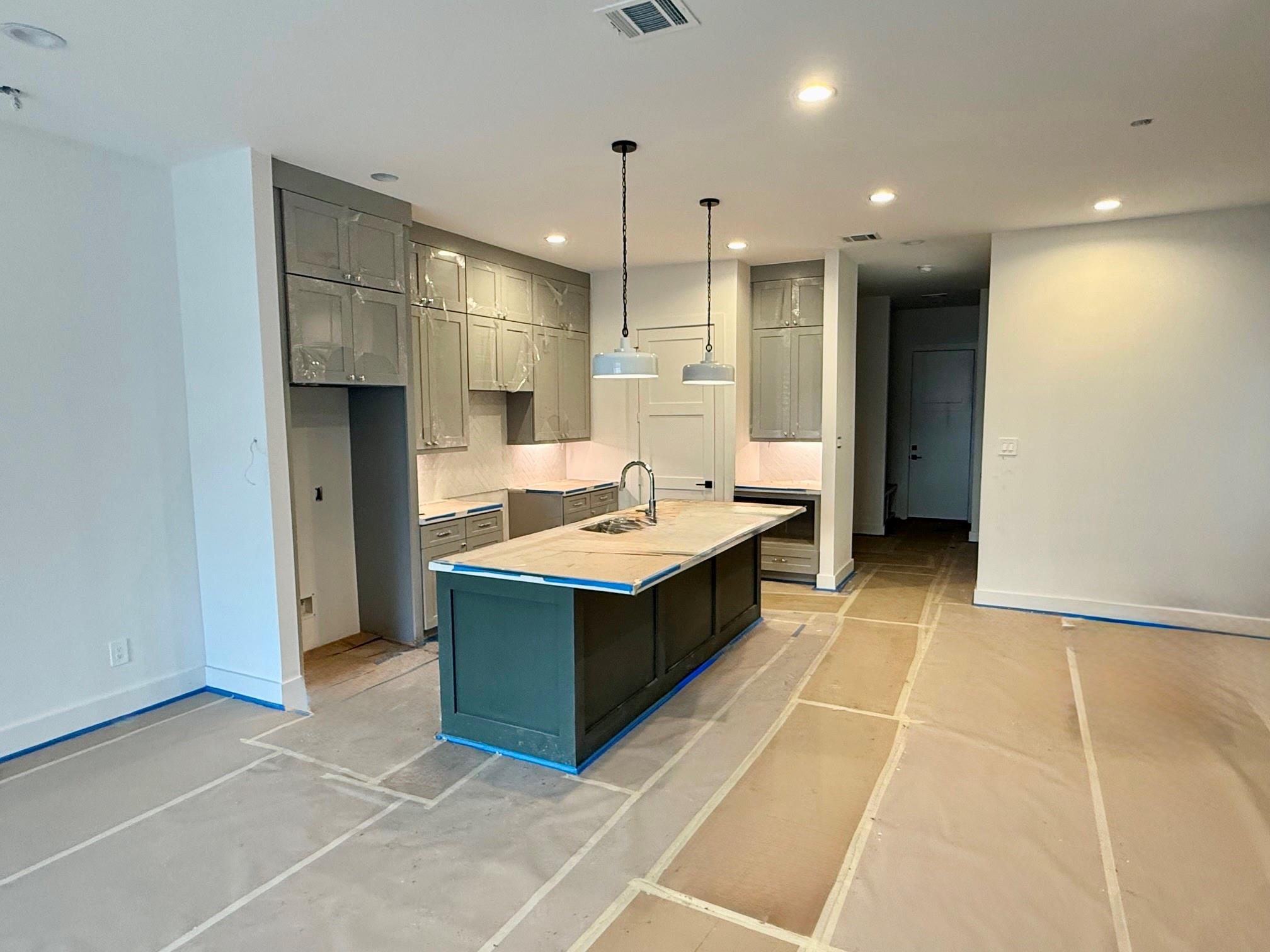 2713 Beauchamp Street