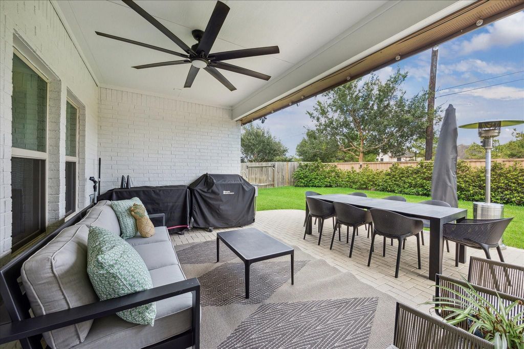 Photo of 3323 Emerald Valley Dr, Katy, TX 77494 (MLS # 79761900)