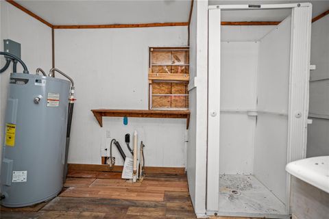 Tiny photo for 710 Black Street, Jasper, TX 75951 (MLS # 60190985)