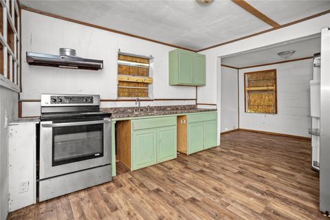 Tiny photo for 710 Black Street, Jasper, TX 75951 (MLS # 60190985)