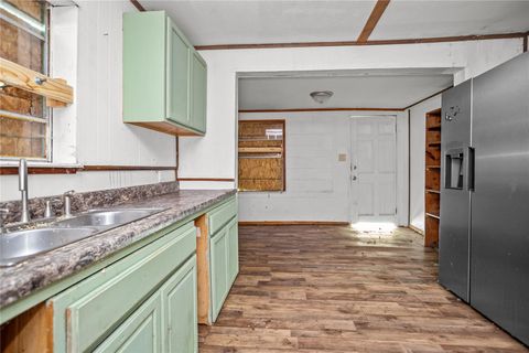 Tiny photo for 710 Black Street, Jasper, TX 75951 (MLS # 60190985)
