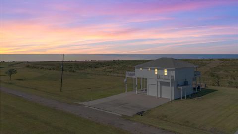 Photo of 128 Cardinal Loop, Smith Point, TX 77514 (MLS # 3983360)