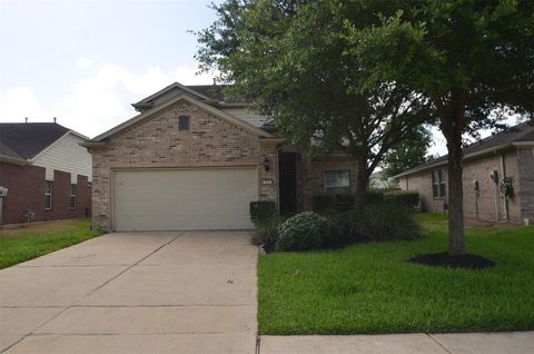 Photo of 915 Butterfly Lane, Rosenberg, TX 77469 (MLS # 12912802)