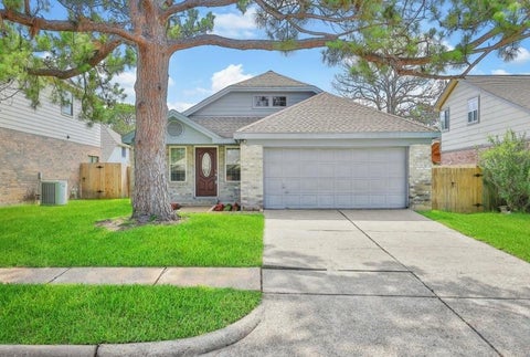 Photo of 1223 Berrystone Trail, Missouri City, TX 77459 (MLS # 97006106)