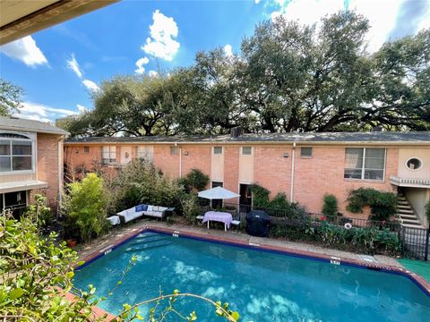 Photo of 3420 Mount Vernon Street #9, Houston, TX 77006 (MLS # 74151795) Photo of 3420 Mount Vernon Street #9, Houston, TX 77006 (MLS # 74151795)