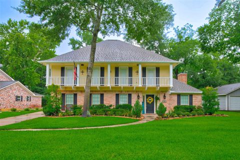 Photo of 746 Stone Mountain Drive, Conroe, TX 77302 (MLS # 30870797)