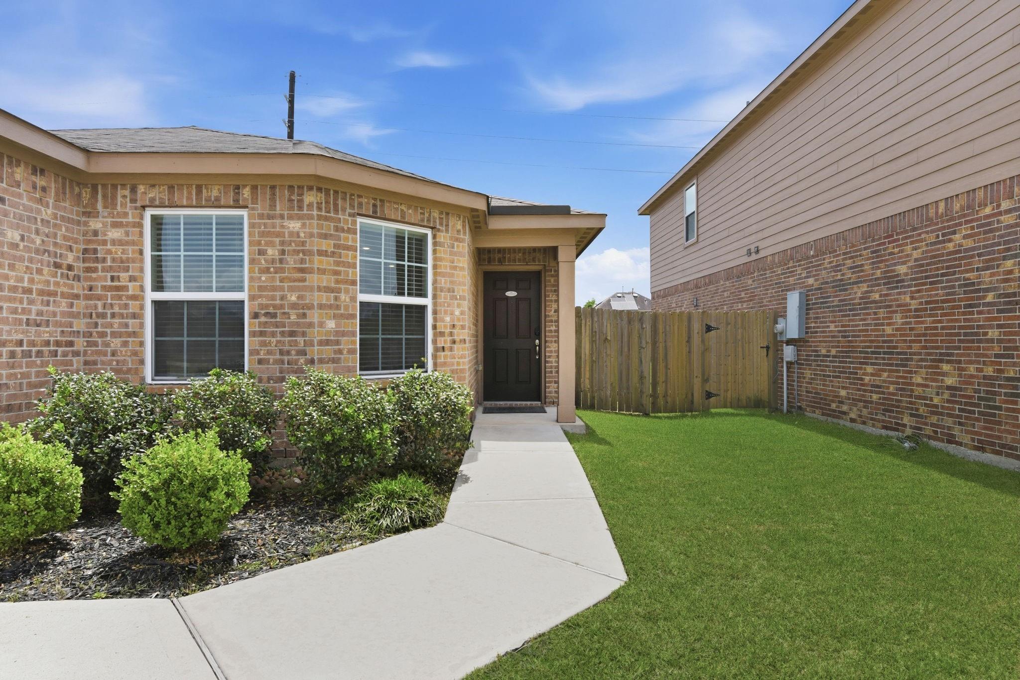 10802 Spring Brook Pass Drive