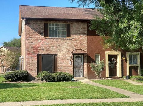 Photo of 12177 Sharpview Drive, Houston, TX 77072 (MLS # 50467324)