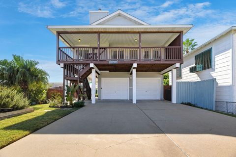 Photo of 2027 Hollywood Avenue, Galveston, TX 77551 (MLS # 55124141)