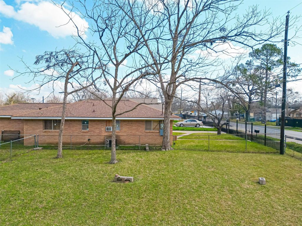 Photo of 7902 Pointer Street, Houston, TX 77016 (MLS # 32364796)