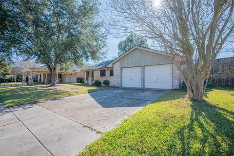 Photo of 4031 Curly Oaks Drive, Houston, TX 77053 (MLS # 47953794)