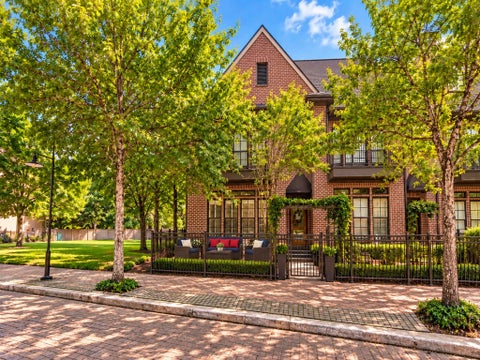 Townhouse For Sale - 54 Riva Row<br/> The Woodlands, TX 77380