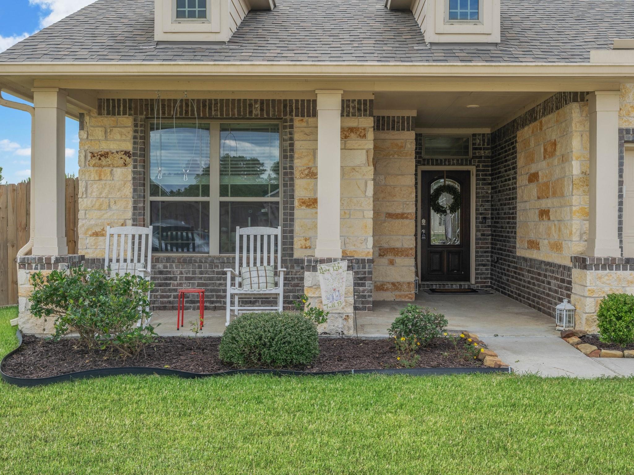 16450 Stonewall Street