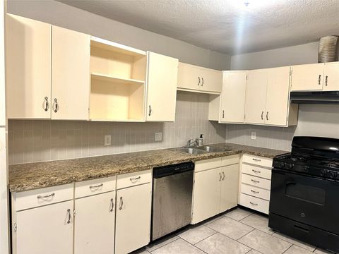 Tiny photo for 9401 Sierra Drive, Houston, TX 77051 (MLS # 13507888)