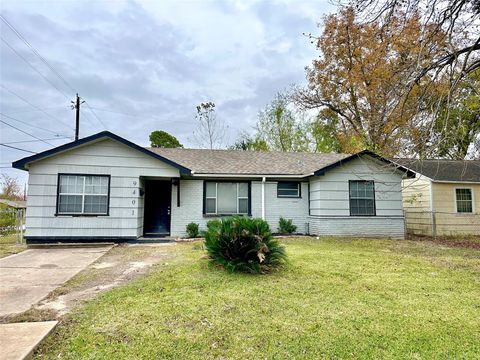 Tiny photo for 9401 Sierra Drive, Houston, TX 77051 (MLS # 13507888)