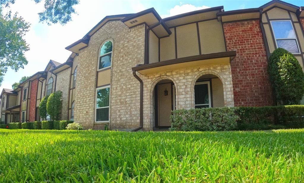 Photo of 11712 S Kirkwood Road, Houston, TX 77477 (MLS # 56298089)