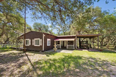 Photo of 302 Bluebonnet Bend, Sheridan, TX 77475 (MLS # 69050905)