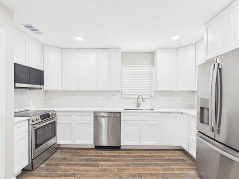 Homes For Rent - 7903 Secretariat Lane<br/> Houston, TX 77071