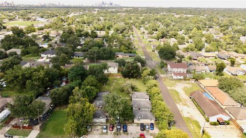 4753 Mallow Street Houston TX 77033