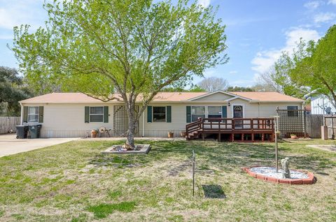 Photo of 5440 W 7th Street, Sheridan, TX 77475 (MLS # 20640400)