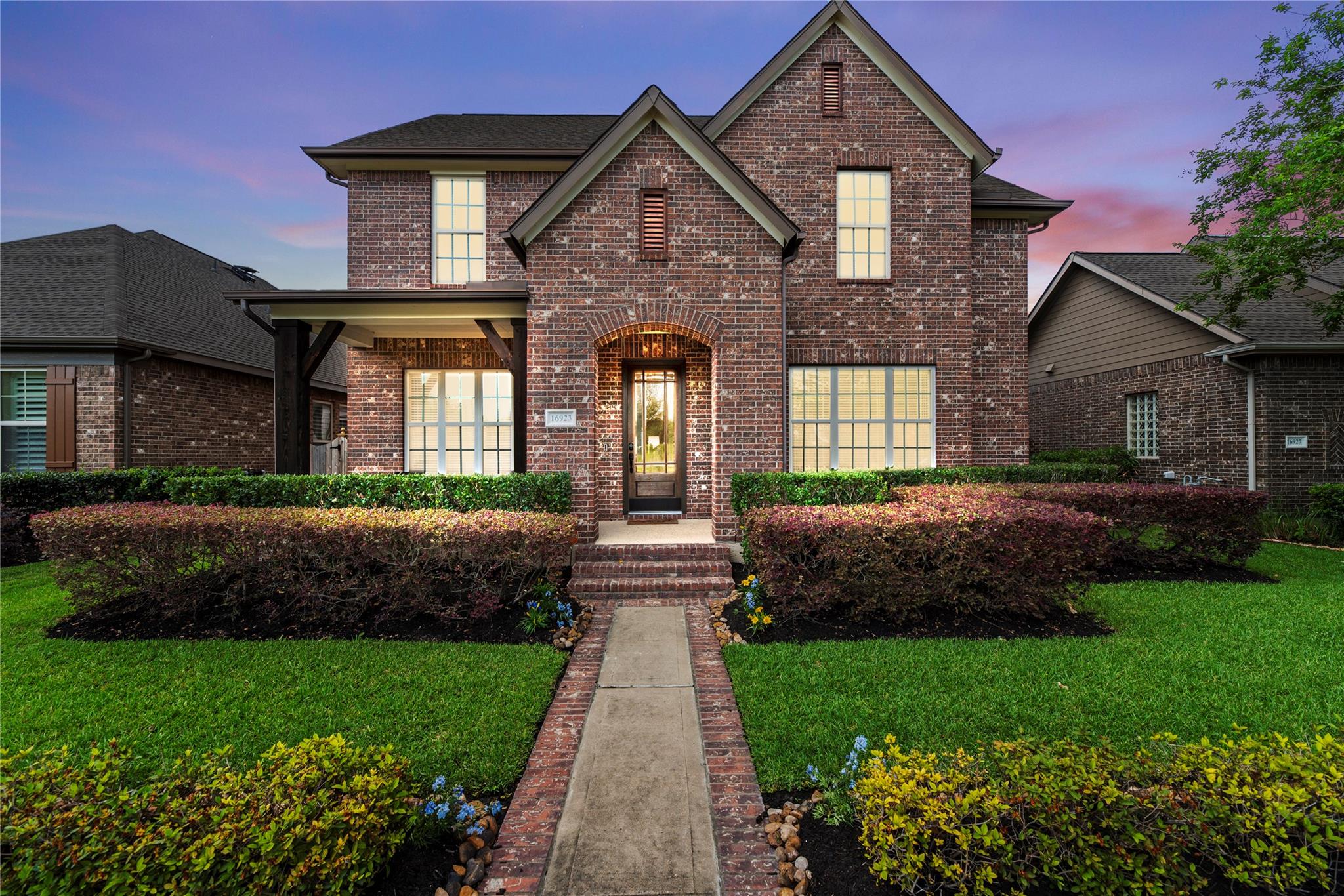 16923 Apple River Drive