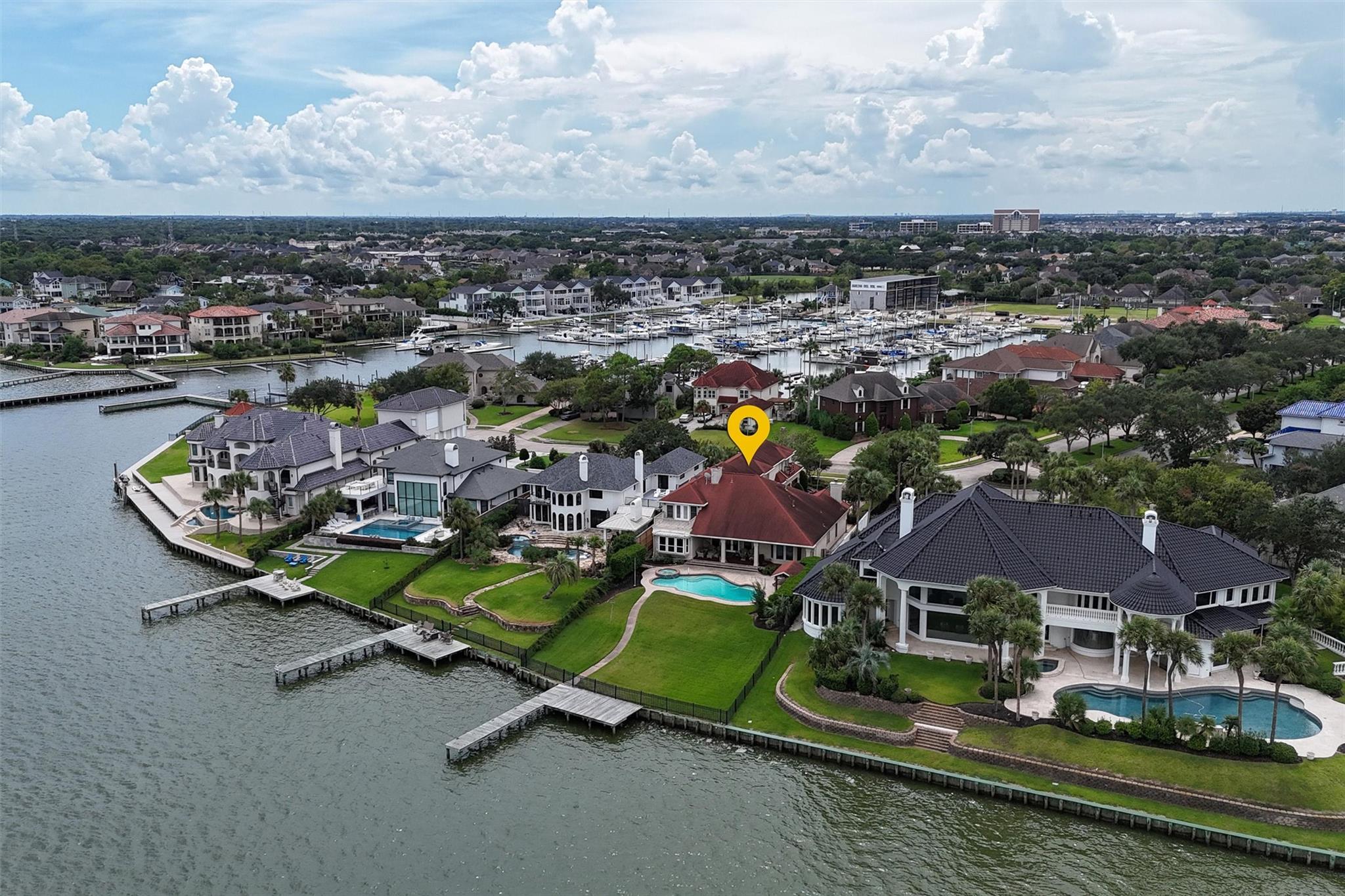 102 Twin Oaks Way