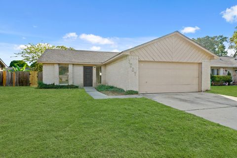 Photo of 7227 Colima Drive, Houston, TX 77083 (MLS # 10735664)