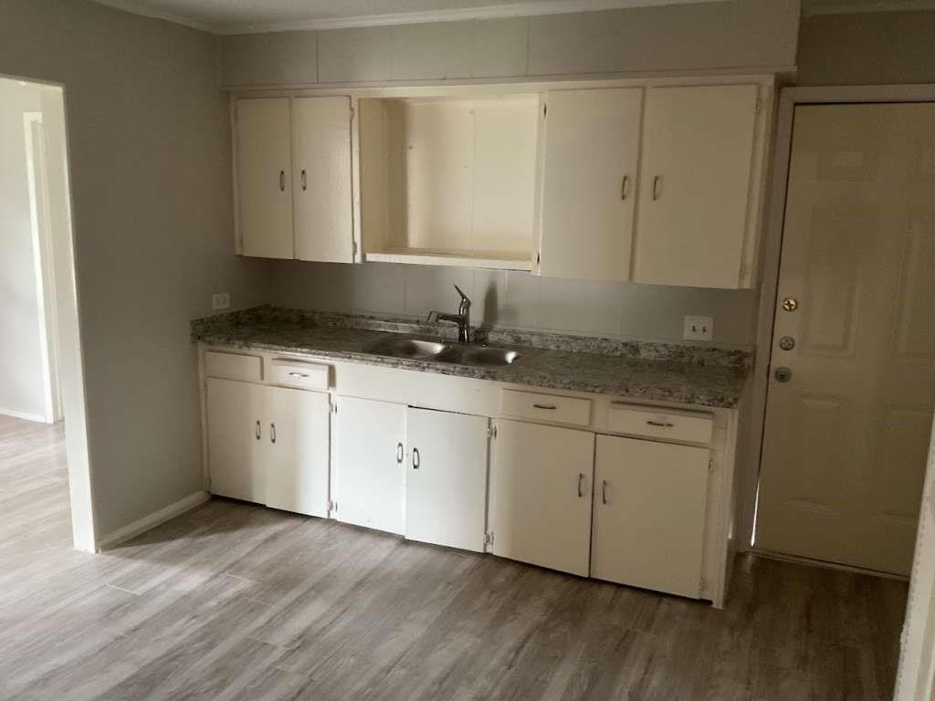 2302 Oaklawn Drive
