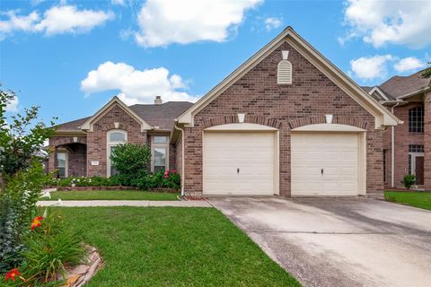 Photo of 1707 Country Club Cove Drive, Baytown, TX 77521 (MLS # 50740777)